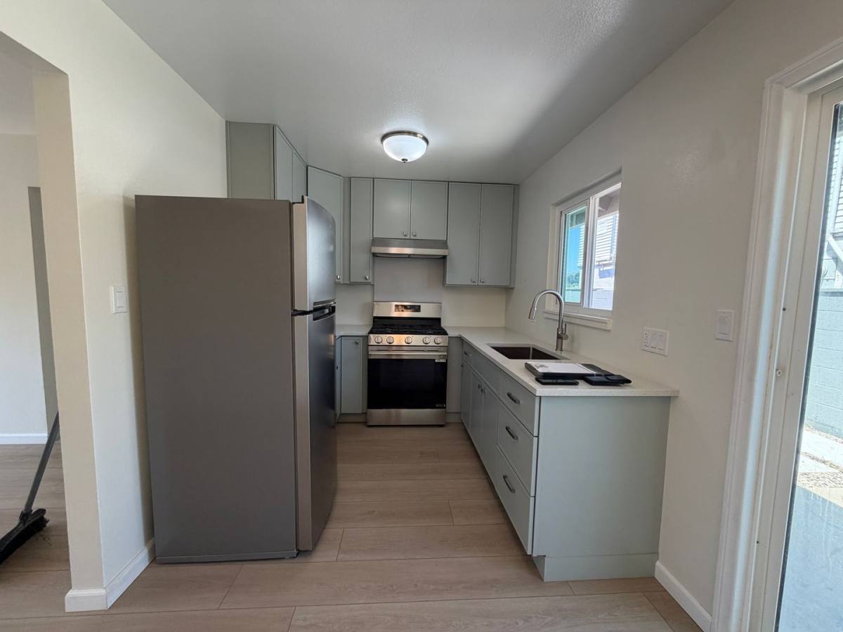 Apartment for rent at 234 S 7th, Santa Paula, CA 93060