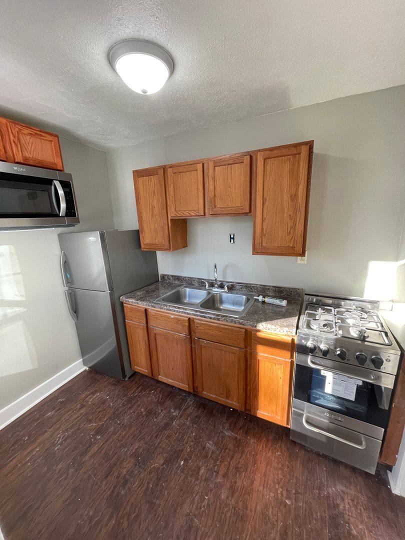 Apartment for rent at 651 E Wabash St, Frankfort, IN 46041
