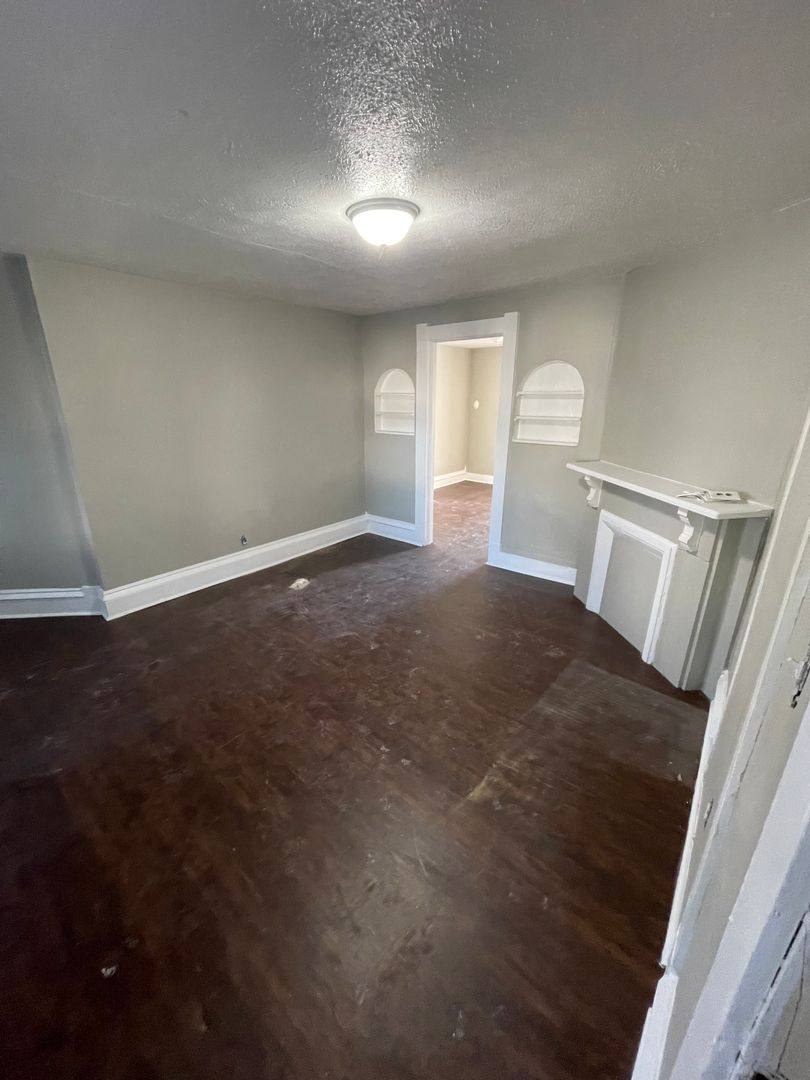 Apartment for rent at 651 E Wabash St, Frankfort, IN 46041