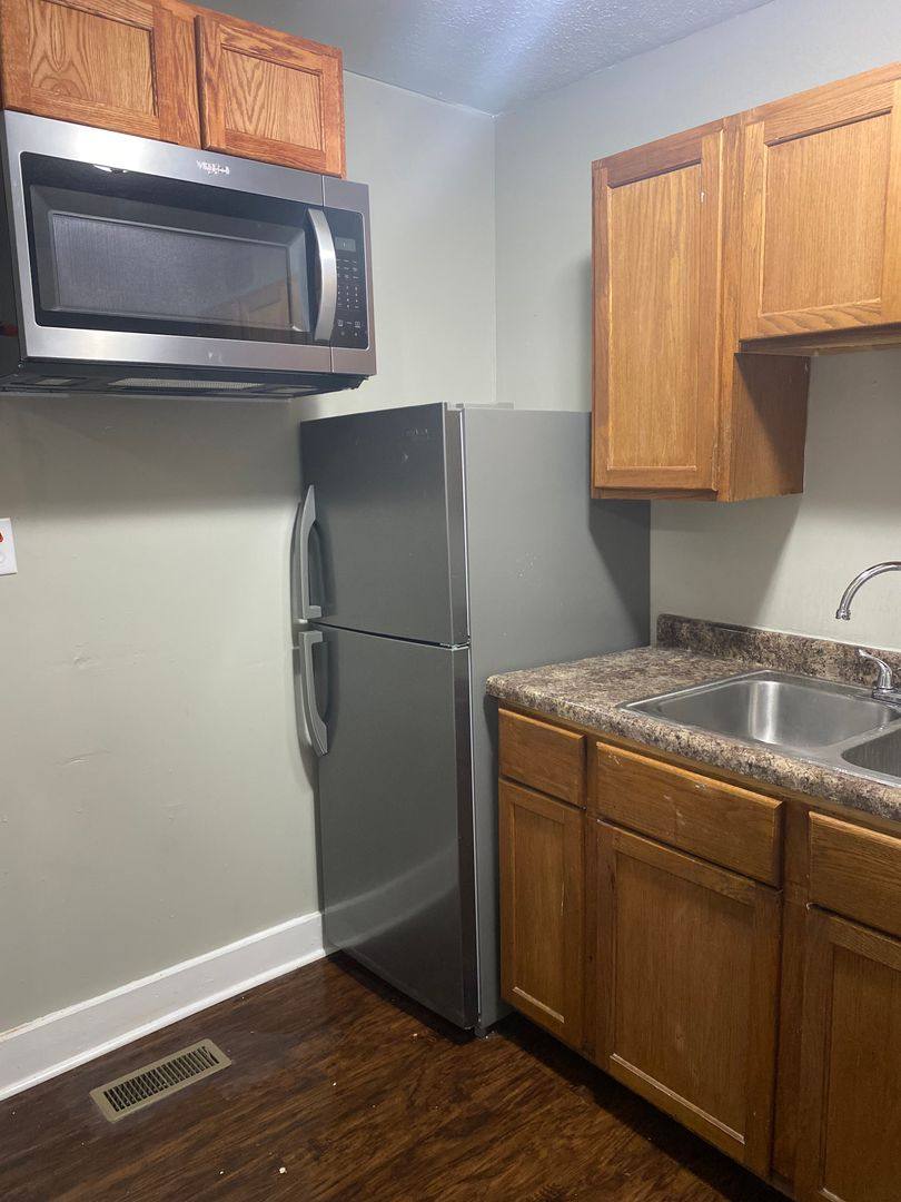 Apartment for rent at 651 E Wabash St, Frankfort, IN 46041