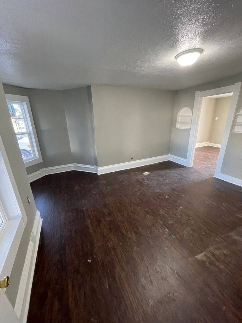 Apartment for rent at 651 E Wabash St, Frankfort, IN 46041