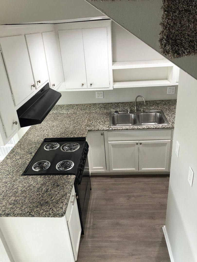 Apartment for rent at 2121 W Palmyra Ave, Orange, CA 92868