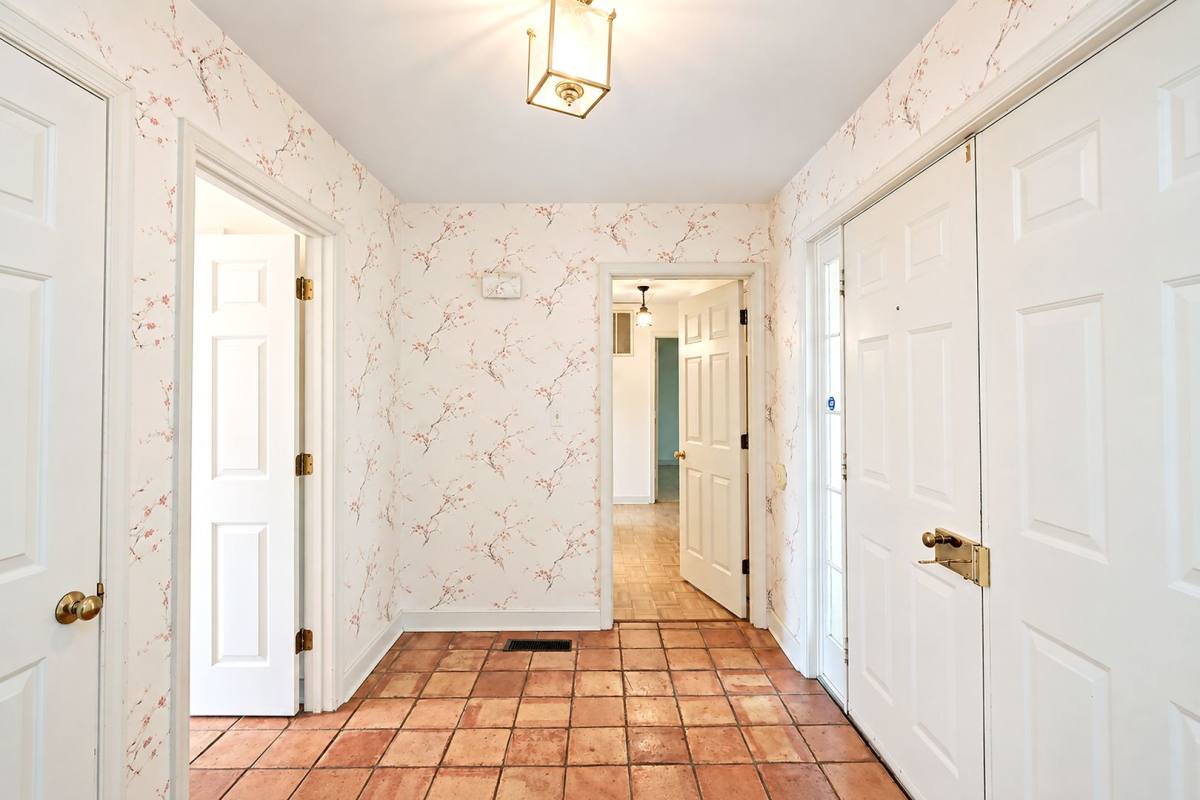 House for rent at 360 Jeffers Dr, Charlottesville, VA 22911