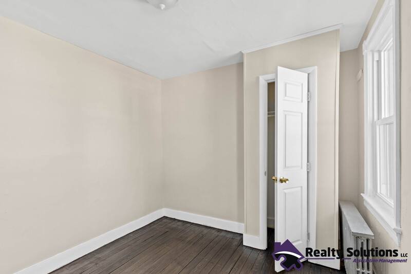 Apartment for rent at 417 N Delaware St #3, Paulsboro, NJ 08066