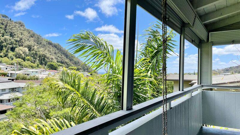 House for rent at 159 Puiwa Rd #UPSTAIRS, Honolulu, HI 96817