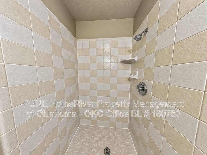 House for rent at 2521 Ridgewood Dr, Oklahoma City, OK 73160