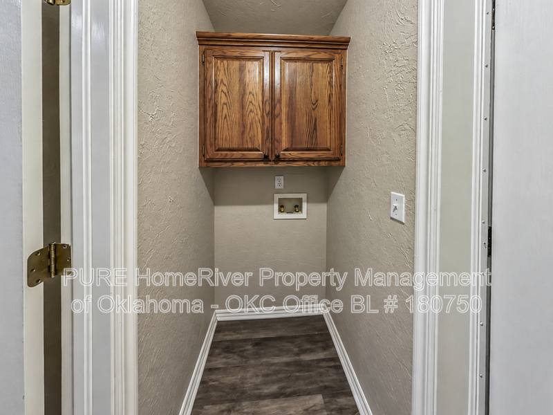 House for rent at 2521 Ridgewood Dr, Oklahoma City, OK 73160