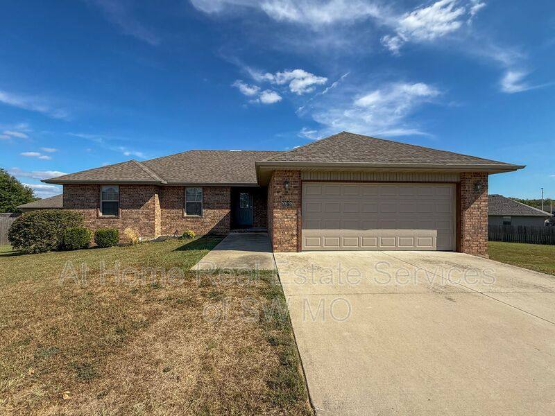 House for rent at 5570 W Sugar Pine, Springfield, MO 65802