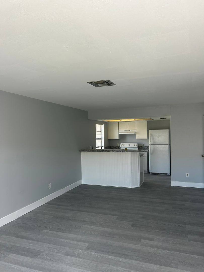 2829 Santa Barbara Blvd, Cape Coral, FL 33914 - Apartment for Rent - Image 5