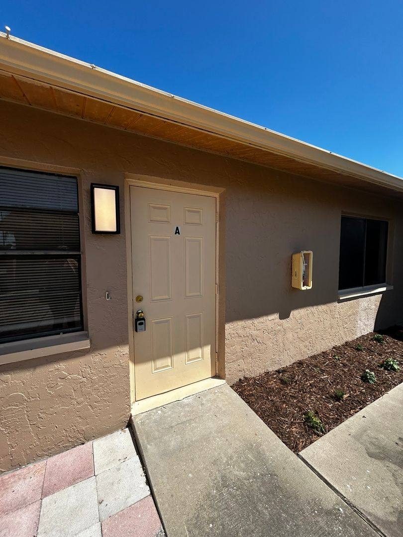 2829 Santa Barbara Blvd, Cape Coral, FL 33914 - Apartment for Rent - Image 4