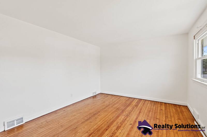 House for rent at 503 4th St, Paulsboro, NJ 08066