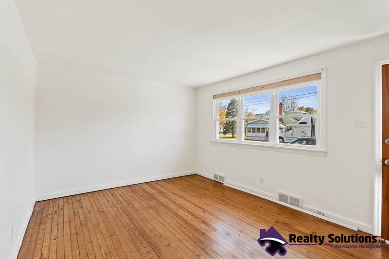 House for rent at 503 4th St, Paulsboro, NJ 08066