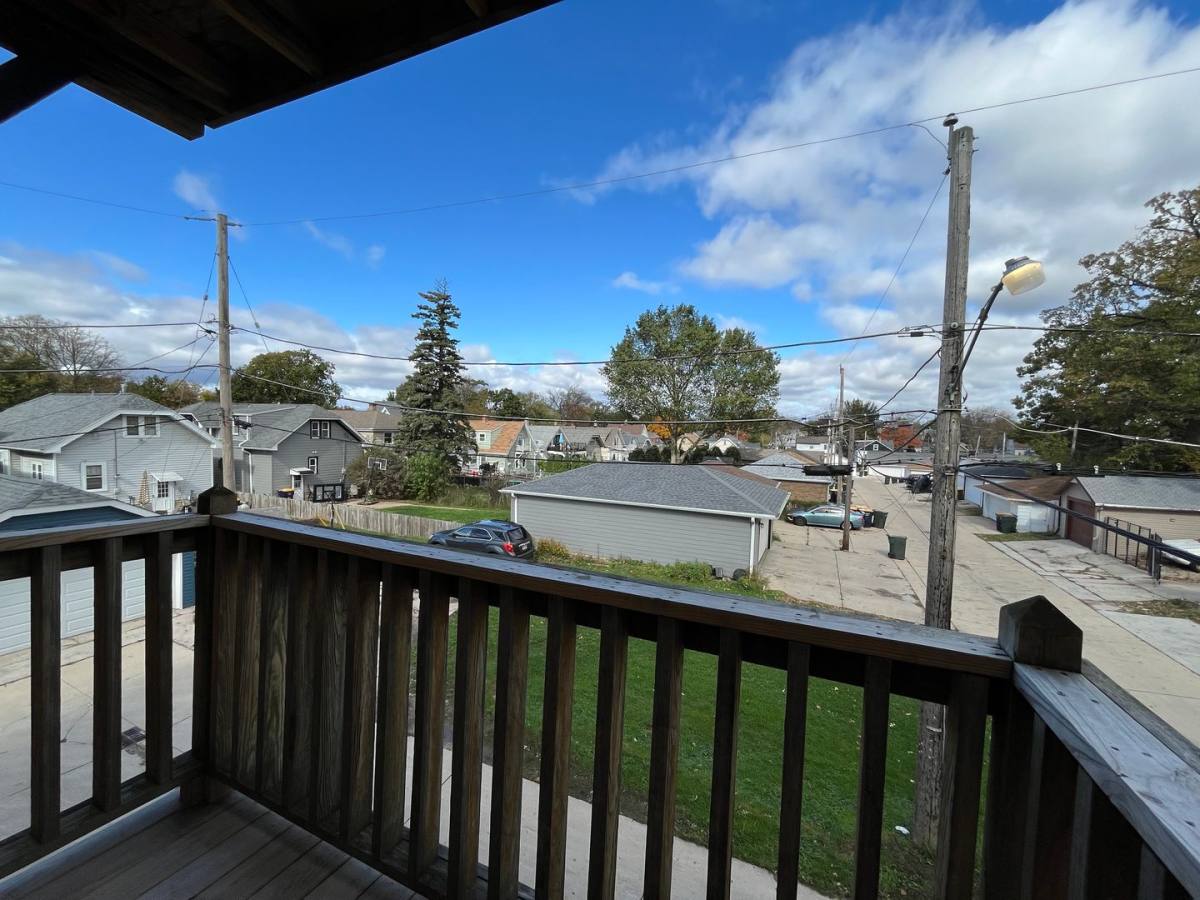 7726 W Becher St, Milwaukee, WI 53219 - Apartment for Rent - Image 10