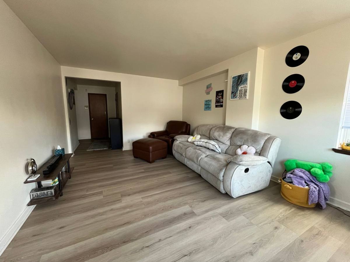 7726 W Becher St, Milwaukee, WI 53219 - Apartment for Rent - Image 4