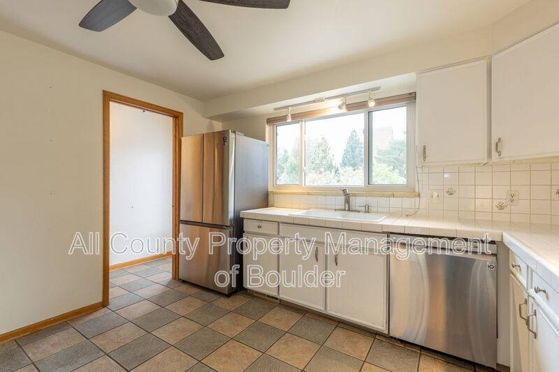 House for rent at 4690 Sioux Dr, Boulder, CO 80303