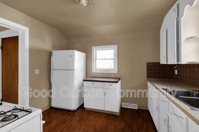 Apartment for rent at 189 W Ave #1, Lockport, NY 14094