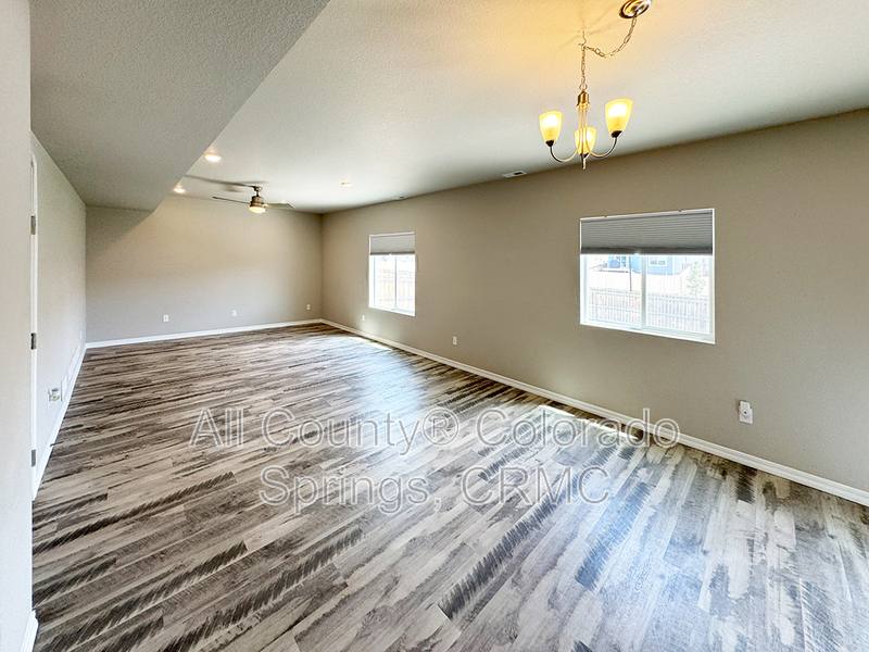 5975 Mumford Dr, Colorado Springs, CO 80925 - House for Rent - Image 8