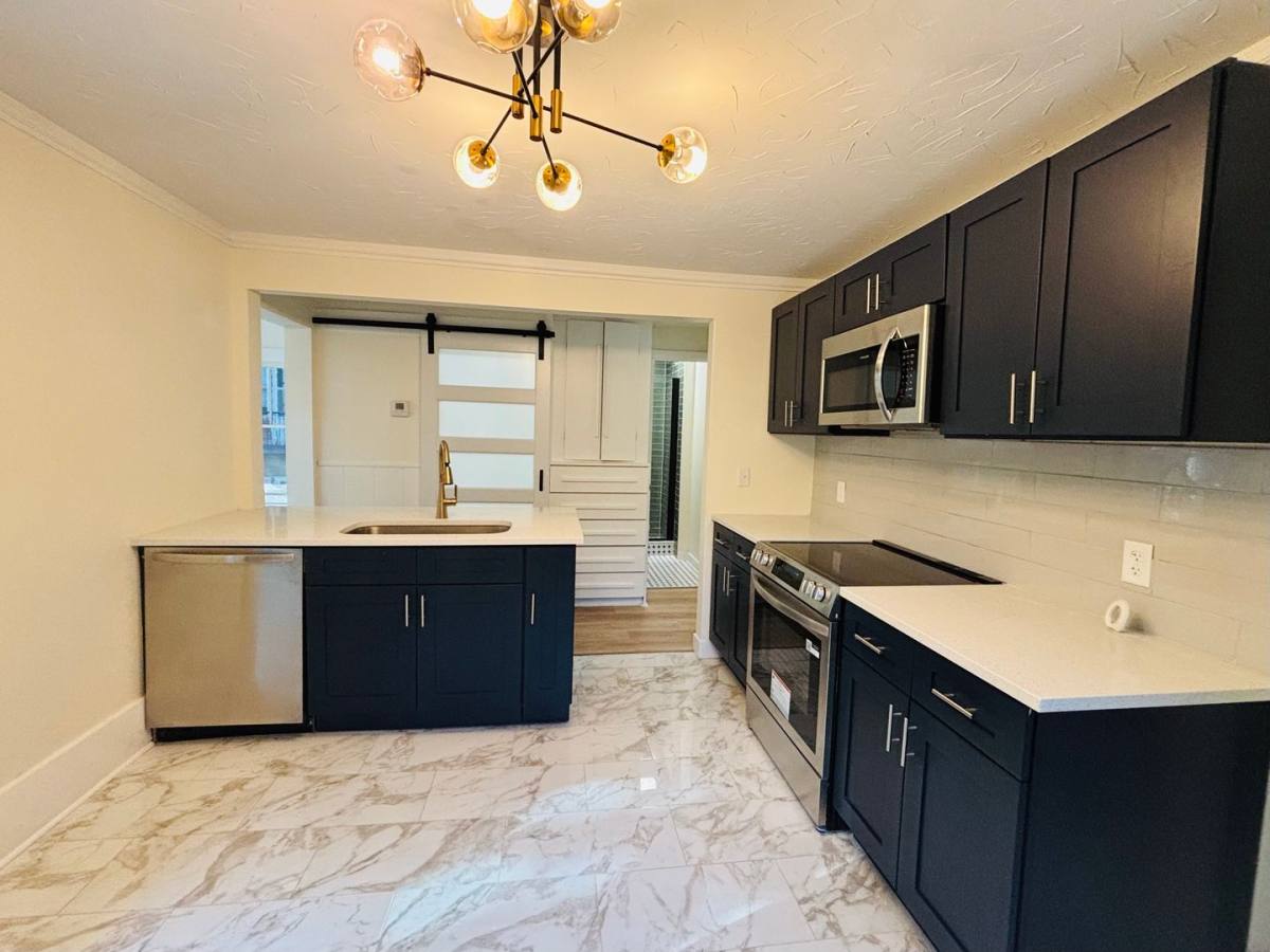 Townhouse for rent at 119 S Belmont St, Wichita, KS 67218