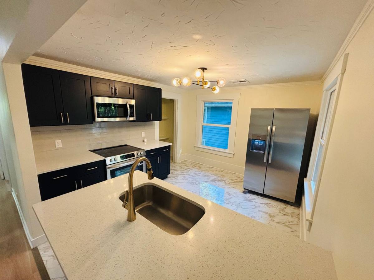 Townhouse for rent at 119 S Belmont St, Wichita, KS 67218