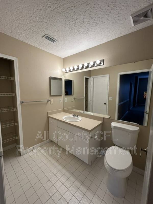 5500 Metrowest Blvd #14-108, Orlando, FL 32811 - Condo for Rent - Image 8