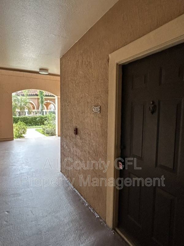 5500 Metrowest Blvd #14-108, Orlando, FL 32811 - Condo for Rent - Image 2