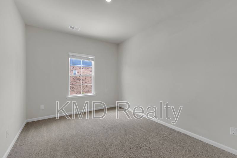 Townhouse for rent at 8012 Whitegrove Rd, Charlotte, NC 28227