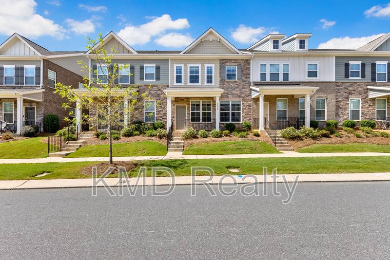 Townhouse for rent at 8012 Whitegrove Rd, Charlotte, NC 28227
