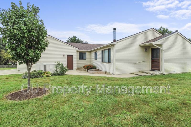Condo for rent at 2409 Heritage Dr #1, Champaign, IL 61822