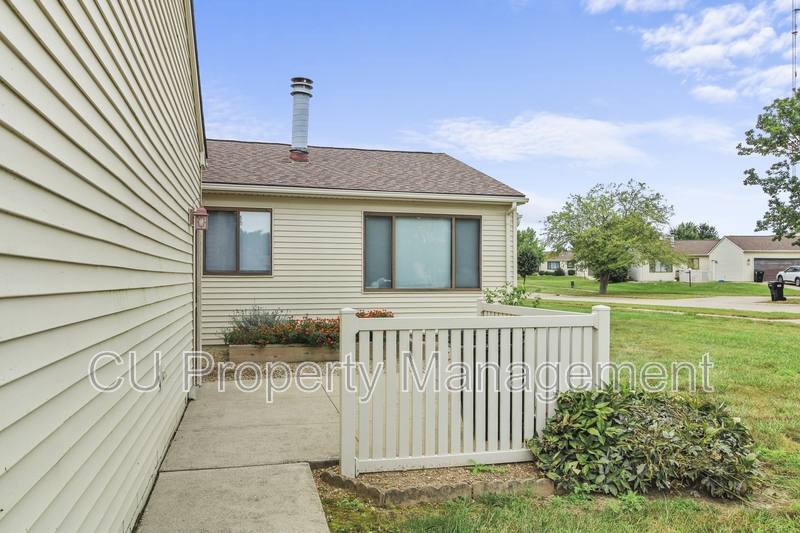 Condo for rent at 2409 Heritage Dr #1, Champaign, IL 61822
