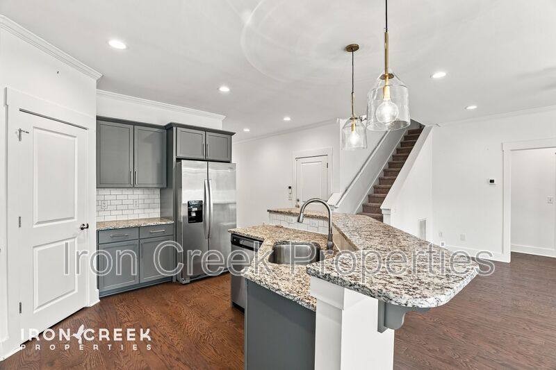 House for rent at 17 Woodbridge Park Dr, Asheville, NC 28803