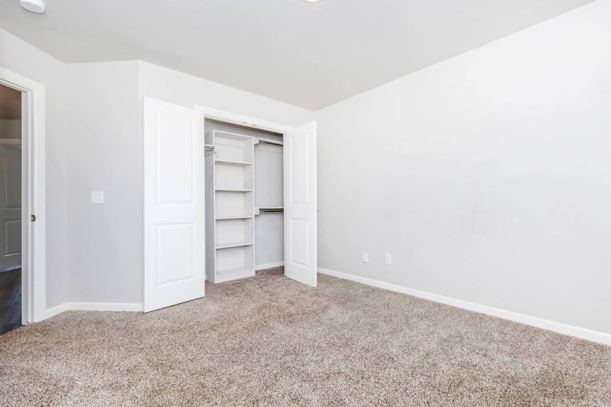 13512 Bluejacket Dr, Oklahoma City, OK 73142 - Townhouse for Rent - Image 9