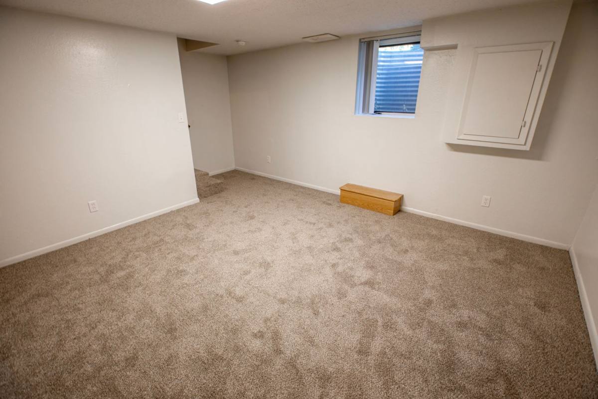 Townhouse for rent at 33 E Wentworth Court, Minneapolis, MN 55419