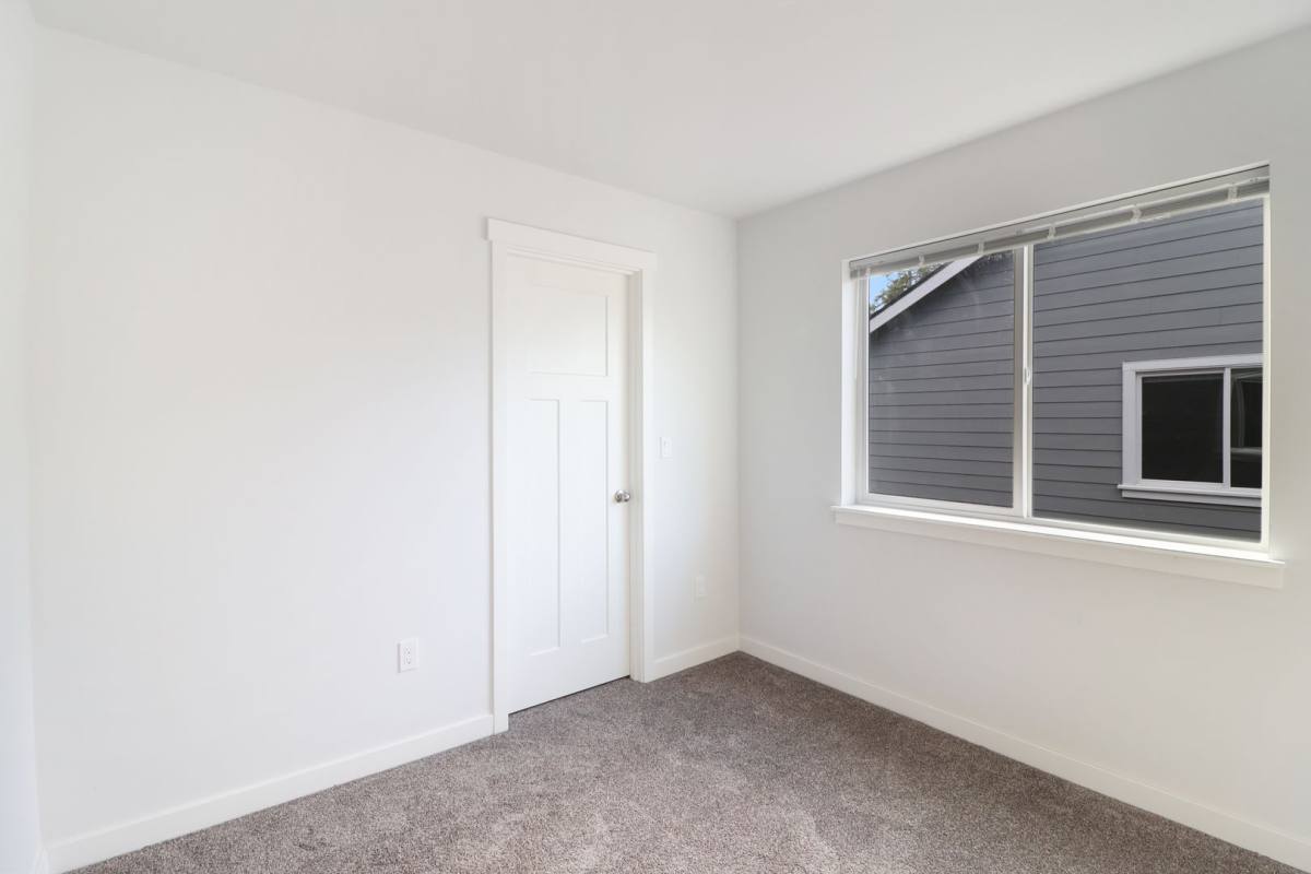 House for rent at 1297 Russell Rd, Coupeville, WA 98239