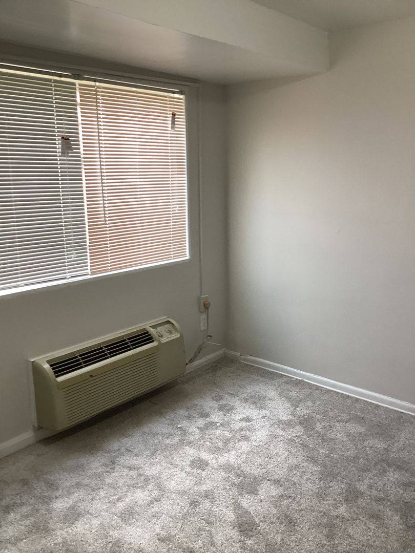 Apartment for rent at 519 S Frederick Ave, Gaithersburg, MD 20877