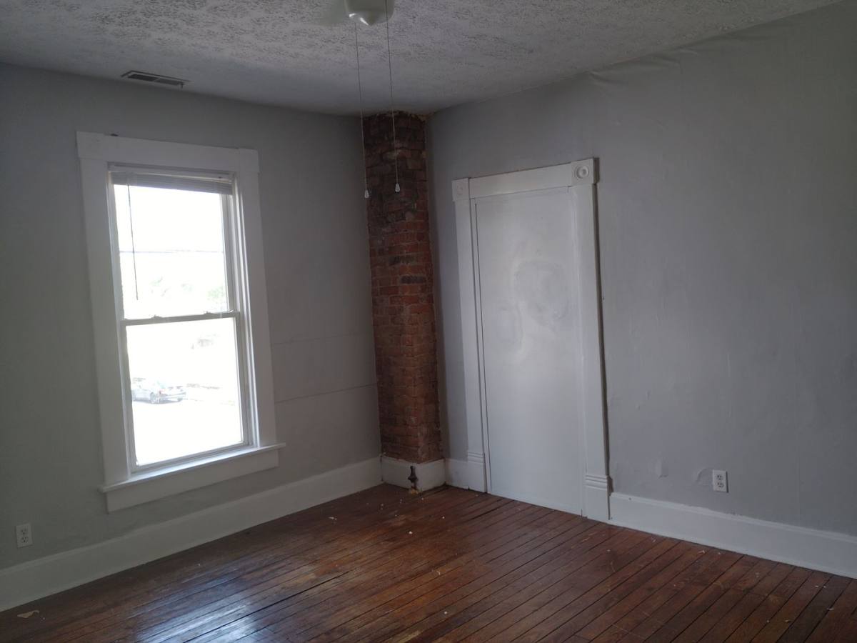 Apartment for rent at 76 Innis Ave, Columbus, OH 43207