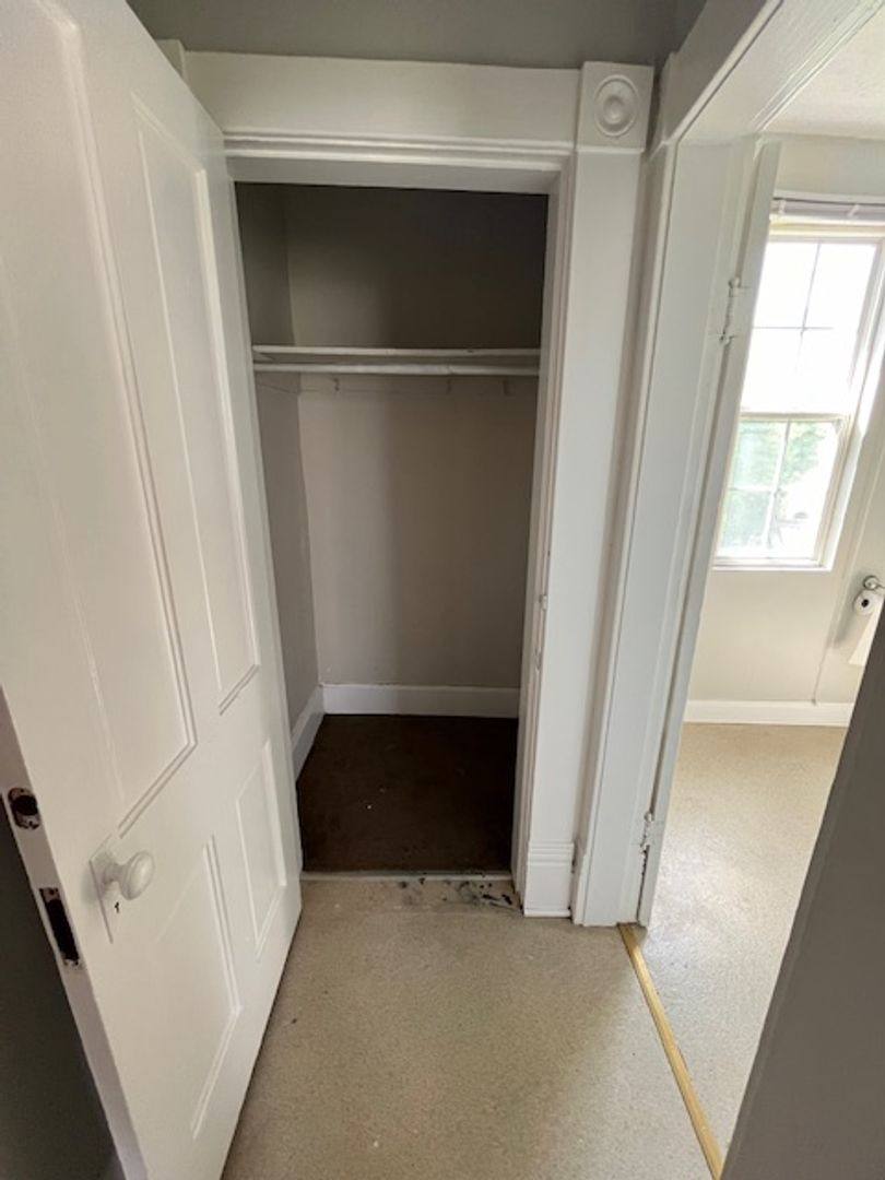 Apartment for rent at 76 Innis Ave, Columbus, OH 43207