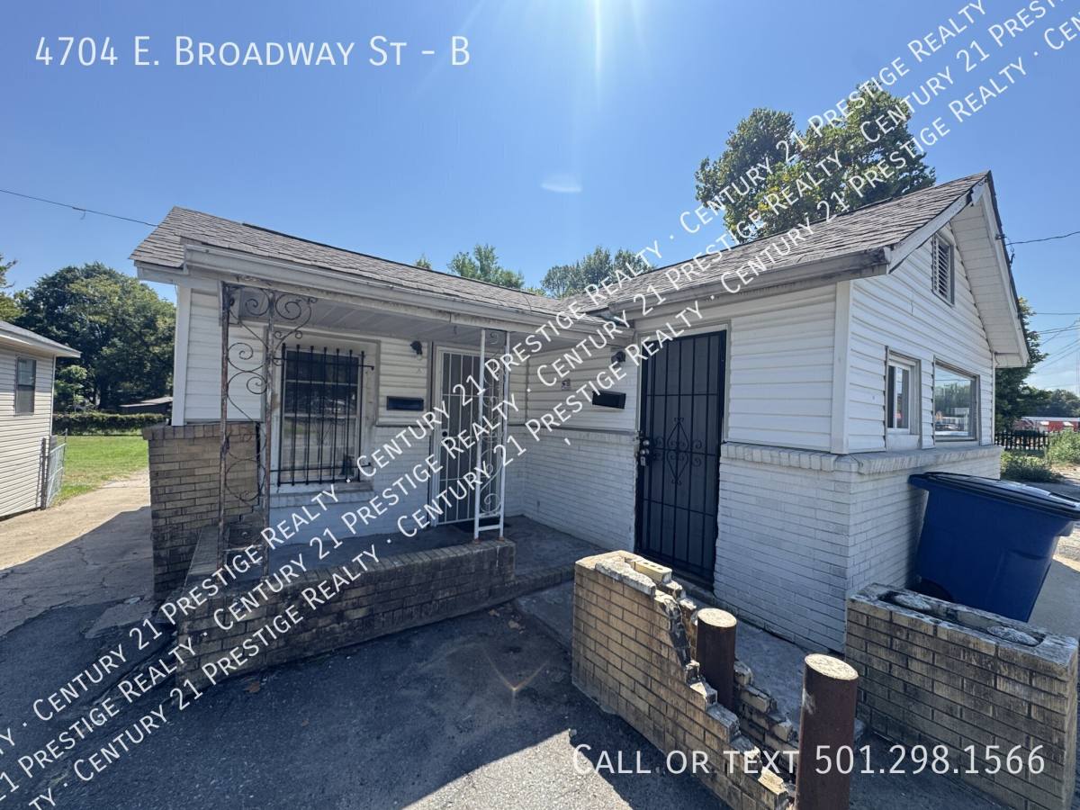 Apartment for rent at 4704 E Broadway St #B, North Little Rock, AR 72117