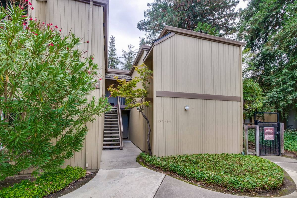 Condo for rent at 505 Cypress Point Dr, Mountain View, CA 94043