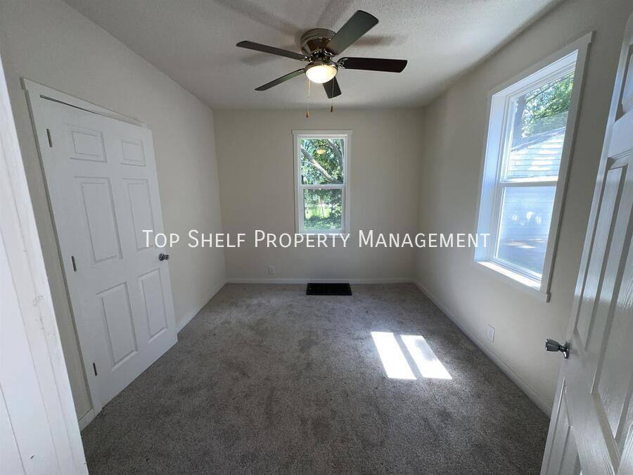 House for rent at 1529 11th St, Des Moines, IA 50314