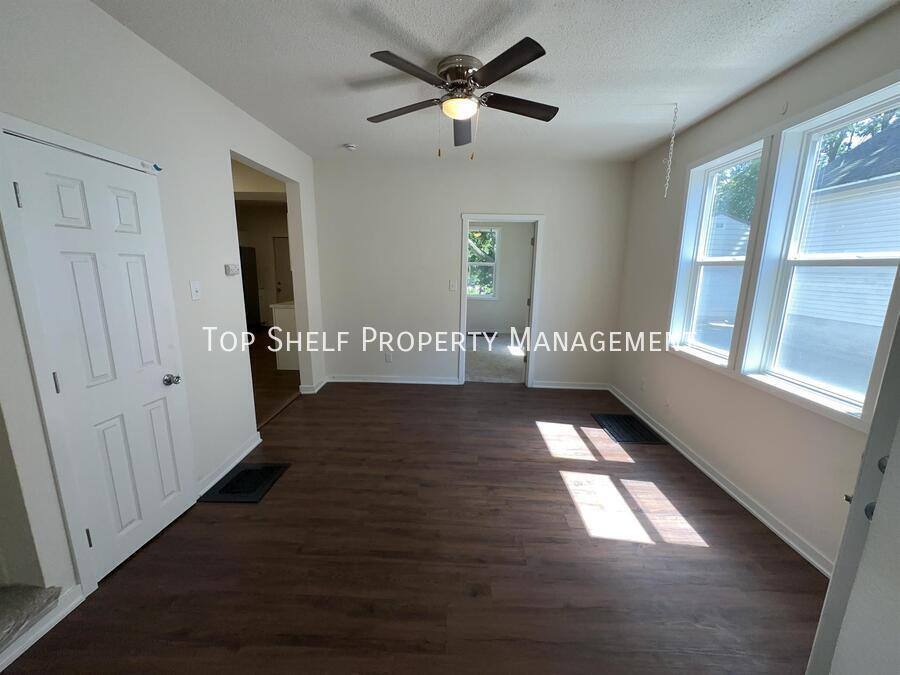House for rent at 1529 11th St, Des Moines, IA 50314