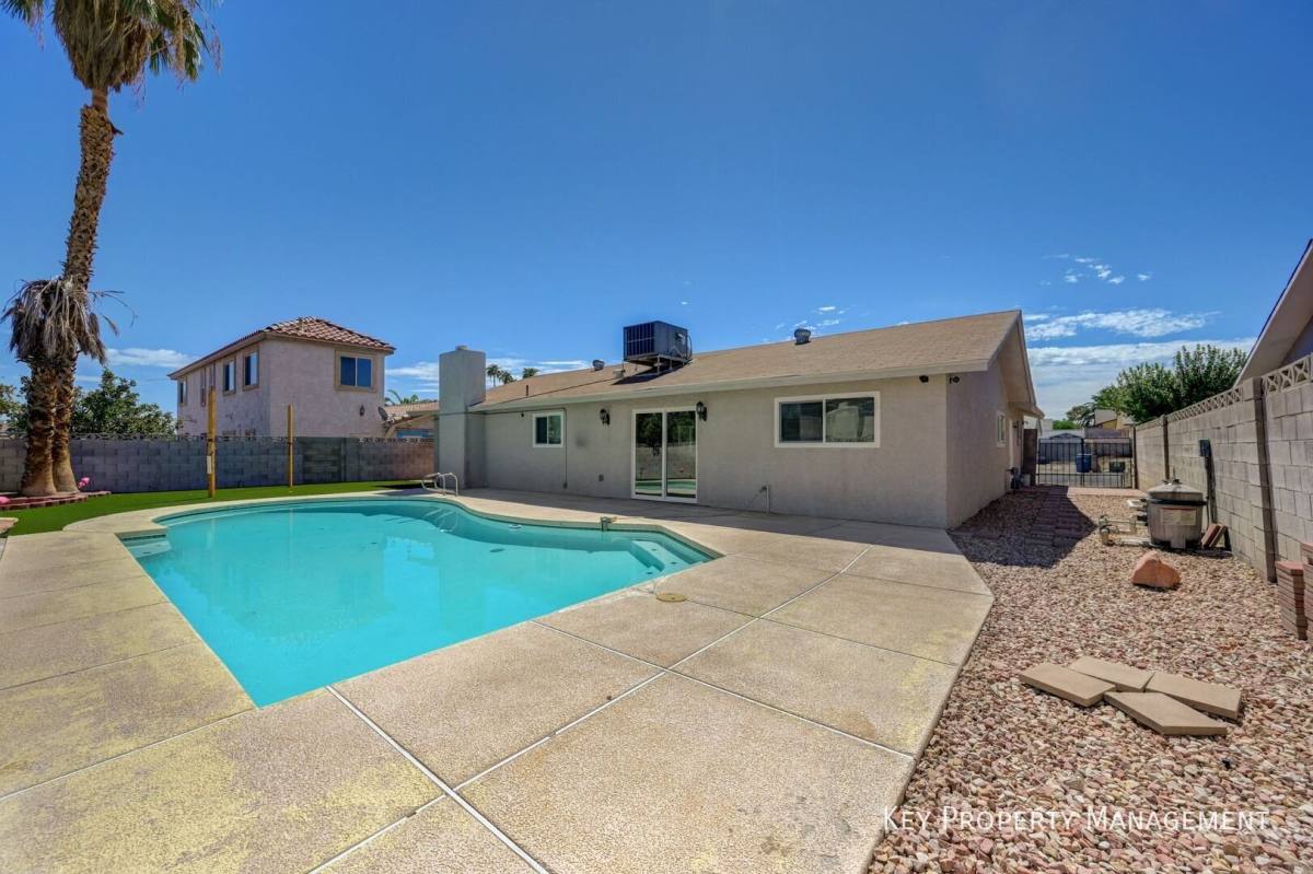 House for rent at 4382 Del Santos Dr, Las Vegas, NV 89121