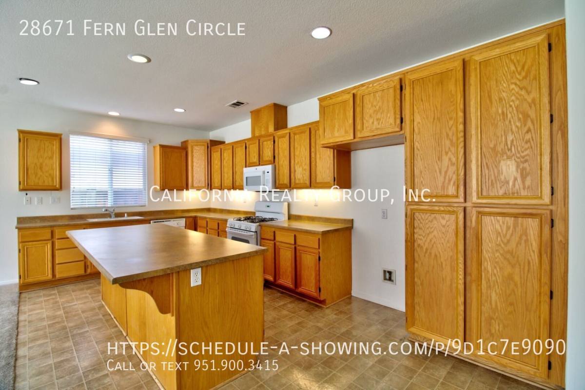 House for rent at 28671 Fern Glen Circle, Lake Elsinore, CA 92530