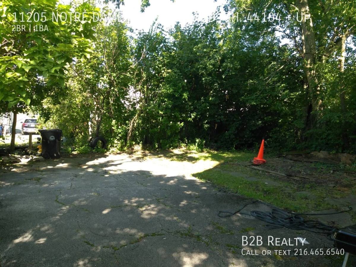 Apartment for rent at 11205 Notre Dame Ave #UP, Cleveland, OH 44104