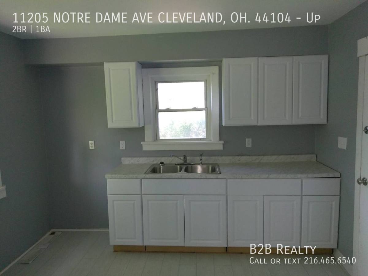 Apartment for rent at 11205 Notre Dame Ave #UP, Cleveland, OH 44104