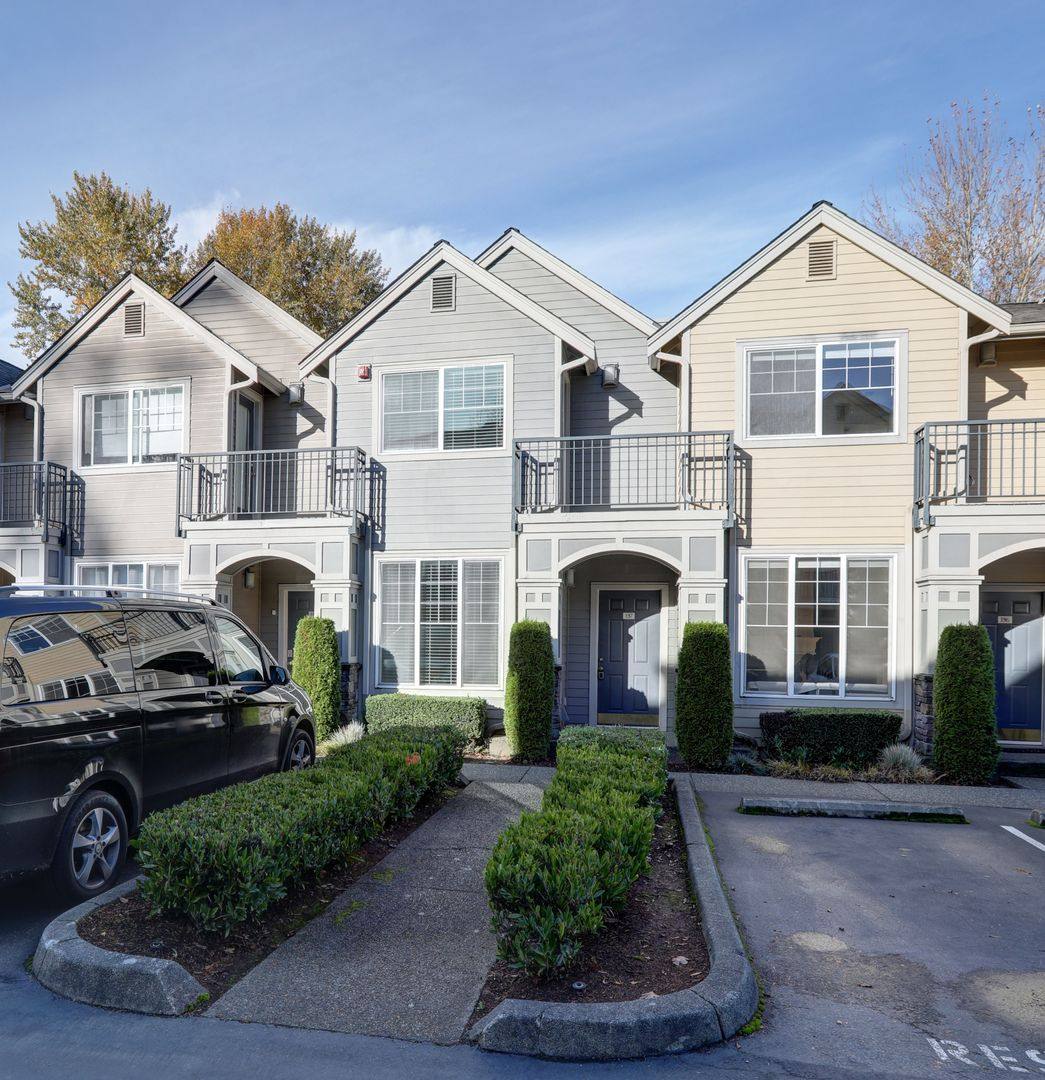 Townhouse for rent at 9223 122nd Court NE #E137, Kirkland, WA 98033