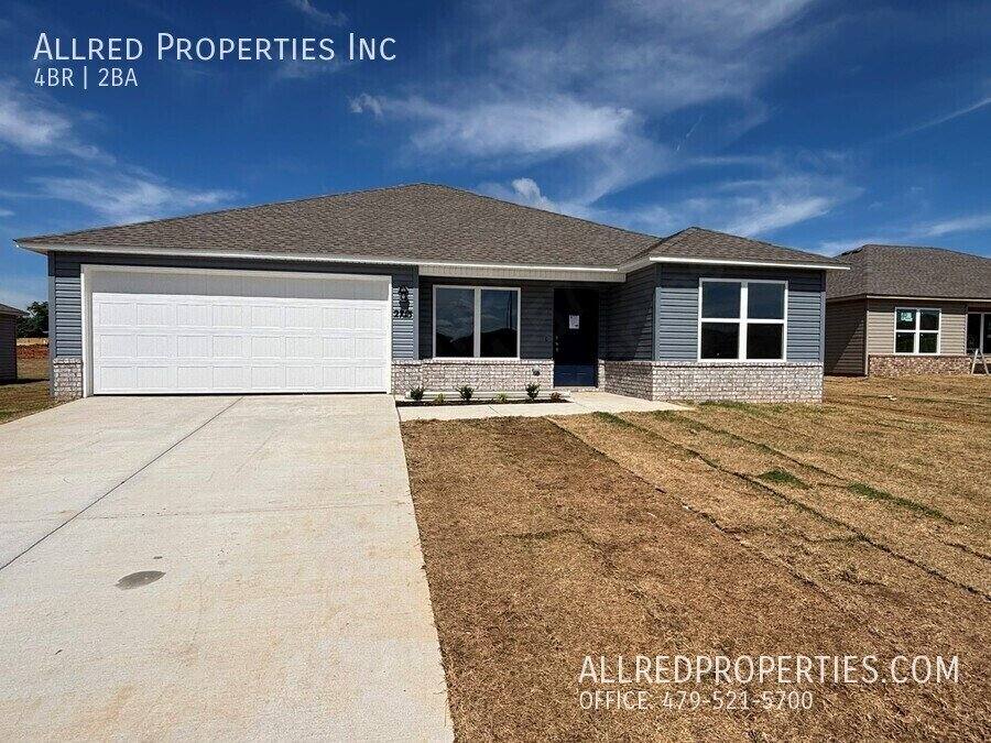 House for rent at 2713 Elliott St, Pea Ridge, AR 72751