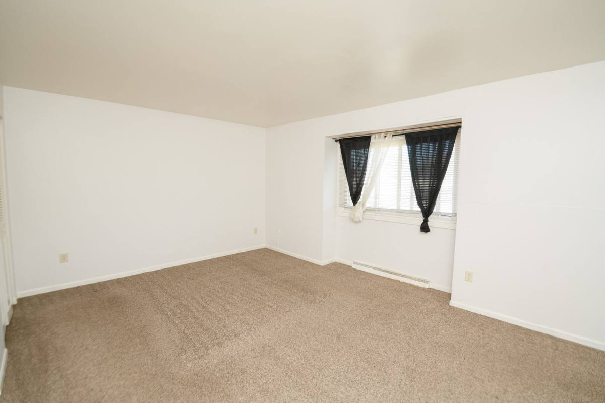 Apartment for rent at 2405 W 63rd, Merrillville, IN 46410