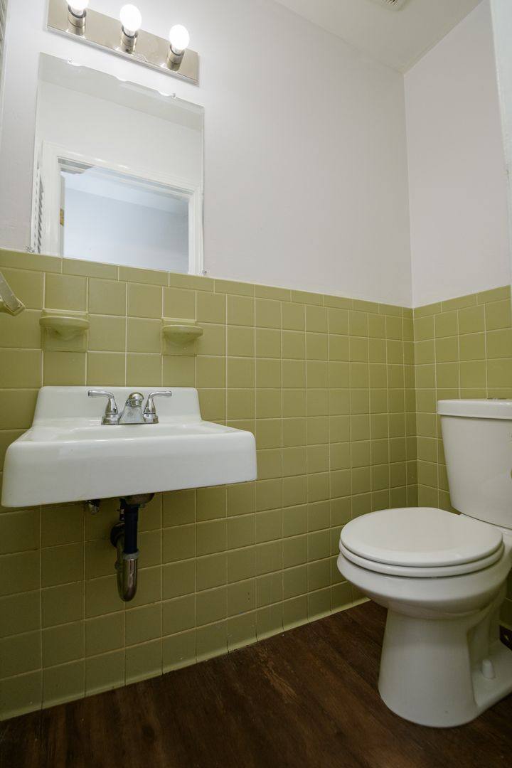 Apartment for rent at 2405 W 63rd, Merrillville, IN 46410