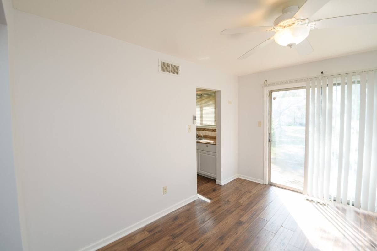 Apartment for rent at 2405 W 63rd, Merrillville, IN 46410