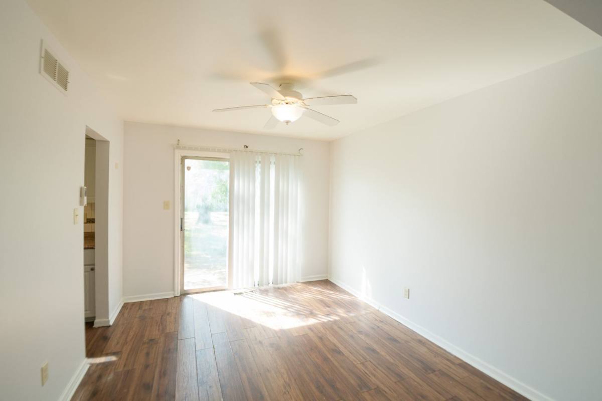 Apartment for rent at 2405 W 63rd, Merrillville, IN 46410